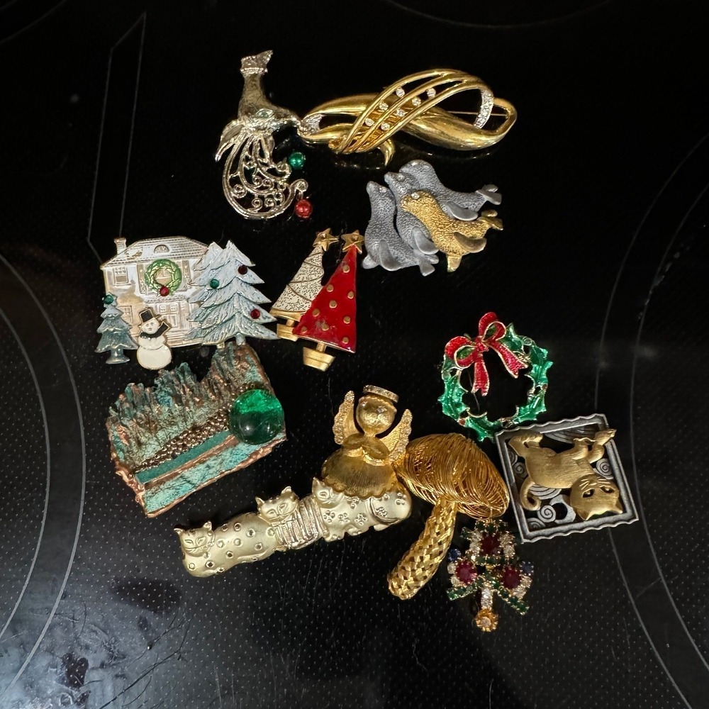 Vintage Christmas /Cat Holiday Brooch Lot Multicolor 1950s Collection